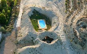 Hotel Cueva Tardienta Monegros